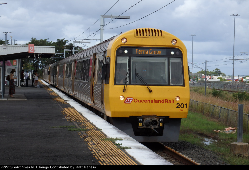 Arriving to Moorooka